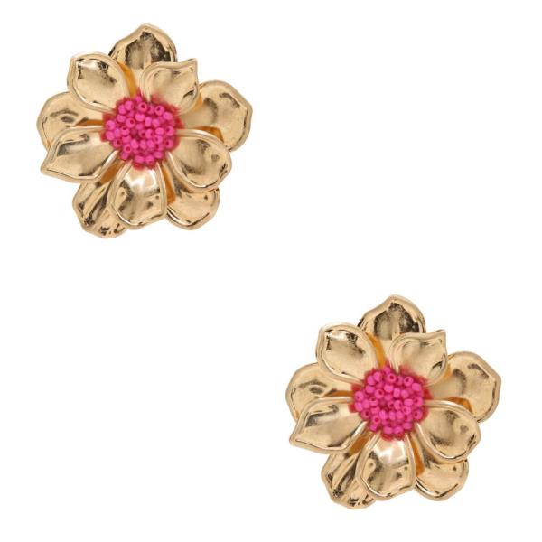 BEADED CENTER METAL FLOWER EARRING