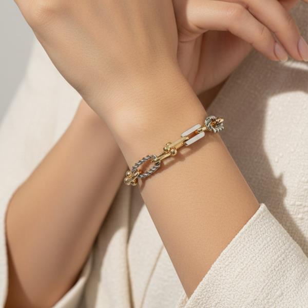 CHAIN CHARM WHITE GOLD DIPPED BRACELET