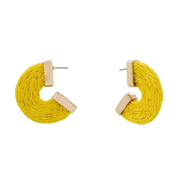 RAFFIA C HOOP EARRING