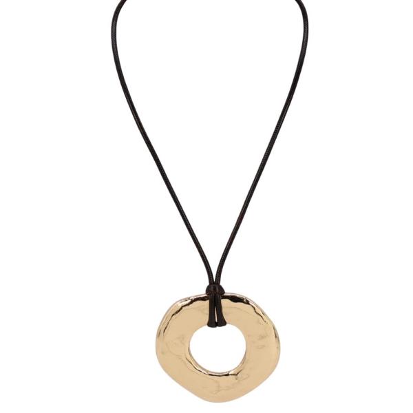 METAL OPEN CIRCLE PENDANT CORD NECKLACE