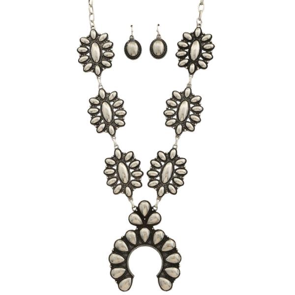 WESTERN HORSESHOE PENDANT CONCHO LINK NECKLACE