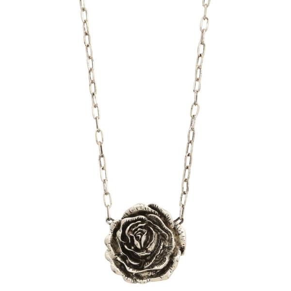FLOWER PENDANT METAL NECKLACE