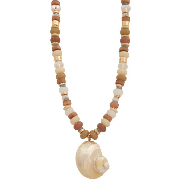 SEASHELL PENDANT BEADED NECKLACE