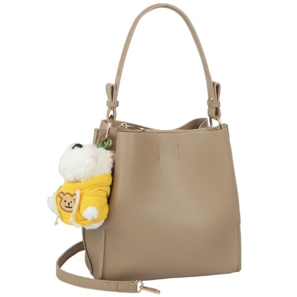 PLAIN HANDLE BAG W DOLL KEYCHAIN