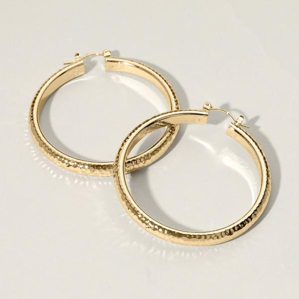 METAL HOOP EARRINGS