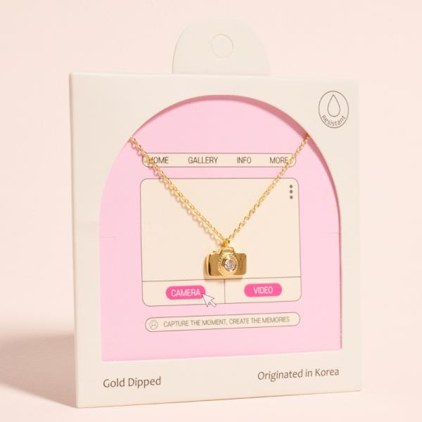 CAMERA SHAPED GOLD-DIPPED PENDANT SHORT NECKLACE WATER RESISTANT