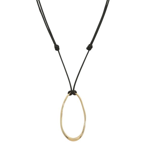 SODAJO OVAL OPEN METAL STRING NECKLACE