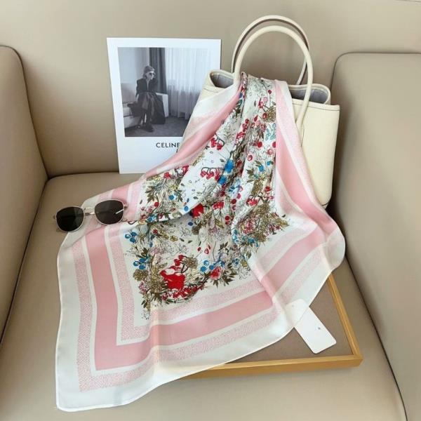 FLOWER SILKY BANDANA SQUARE NECK SCARF