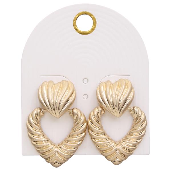 TWISTED HEART EARRING