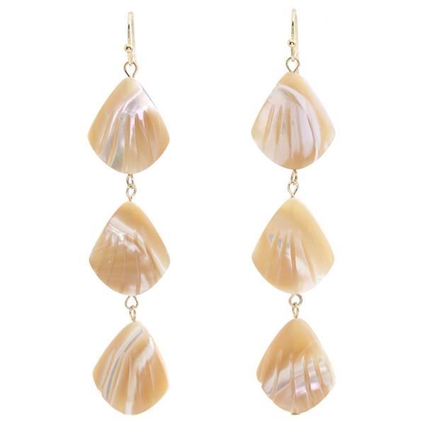 TRIPE SEA SHELL SHAPE DROP EARRING