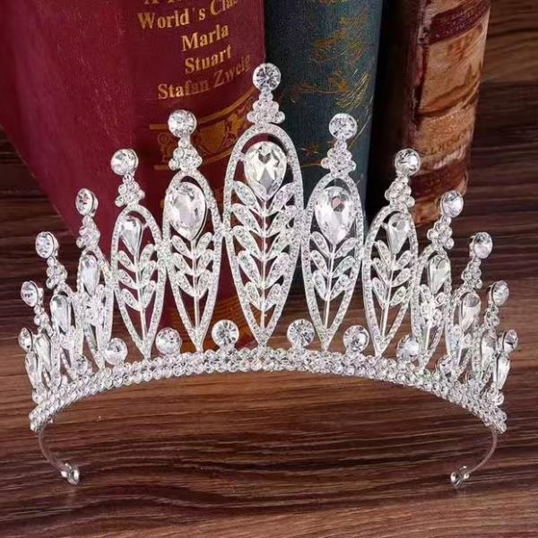 CRYSTAL RHINESTONE TIARA