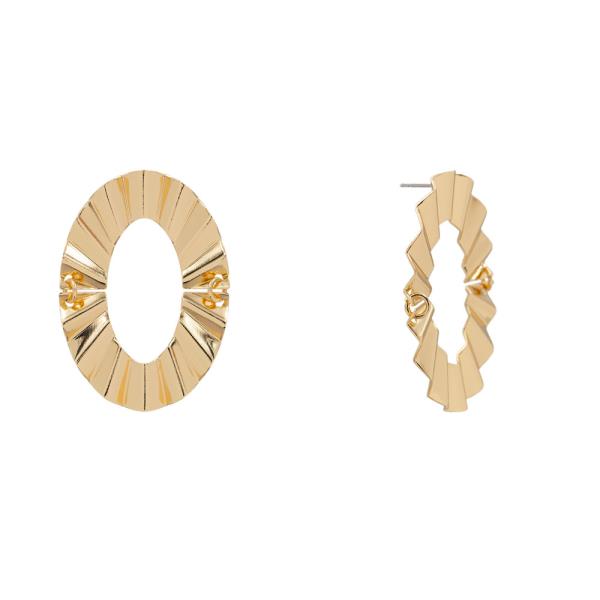 METAL TEXTURED OVAL STUD EARRING