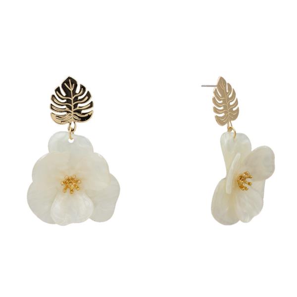 METAL TEXTURED DISC STUD EARRING