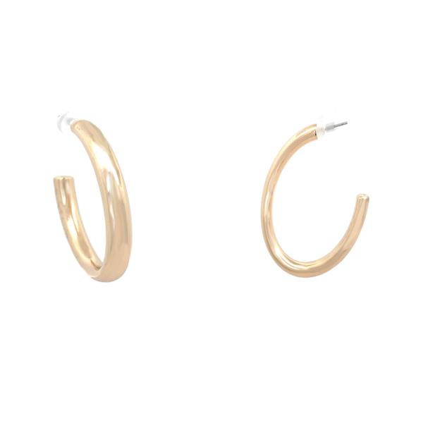 METAL CLASSIC HOOP EARRING