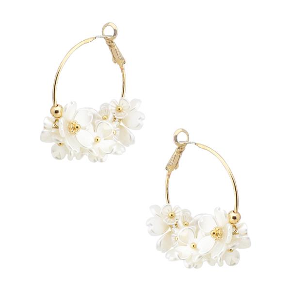 FLOWER DANGLE EARRINGS