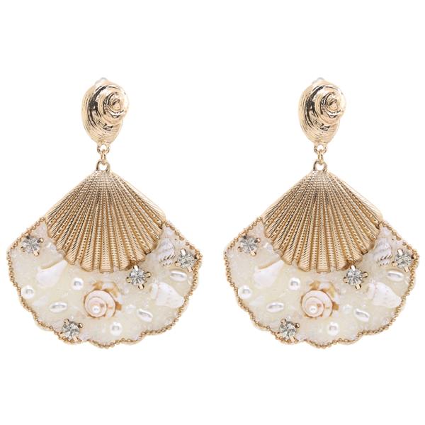 SEA SHELL EMBELLISHED DESIGN EARRING