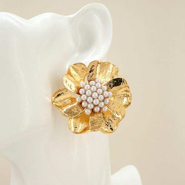 SMALL PEARS FLOWER EARRINGS