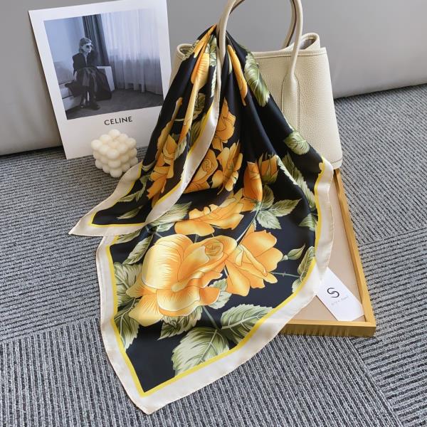 FLOWER SILKY BANDANA SQUARE NECK SCARF