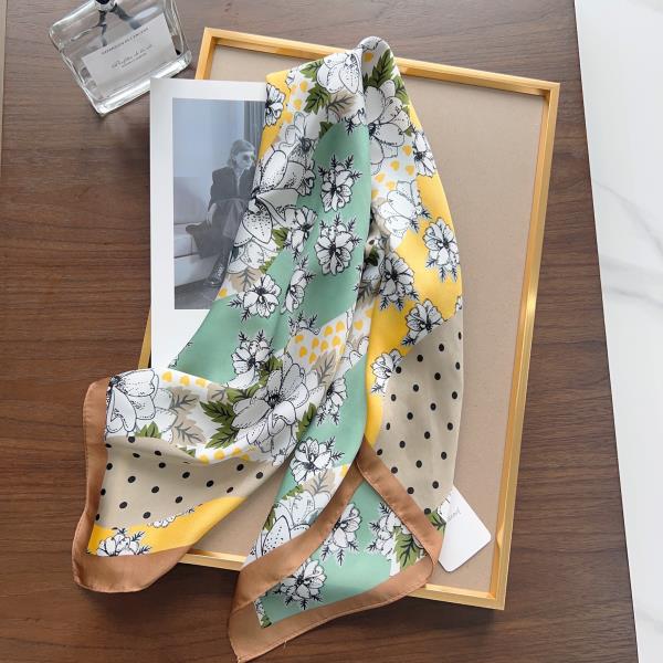 FLOWER DOT SILKY BANDANA SQUARE NECK SCARF