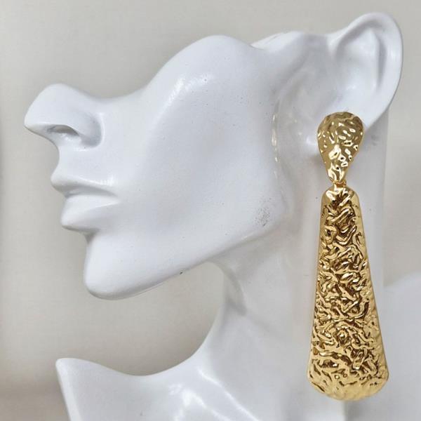 METAL HAMMERED LONG DROP CLIP ON EARRING