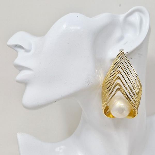 METAL FILIGREE ARROW PEARL DROP STATEMENT EARRING