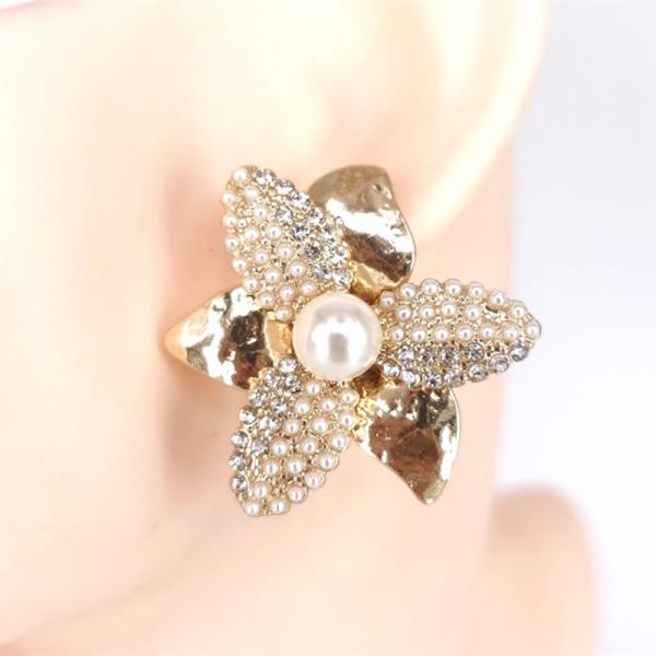 CRYSTAL FLOWER STATEMENT EARRING