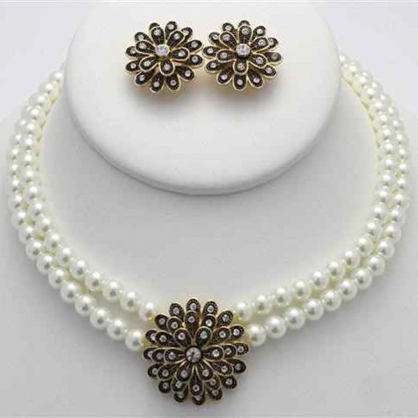 PEARL FLORAL CLUSTER STATEMENT NECKLACE EARRING SET