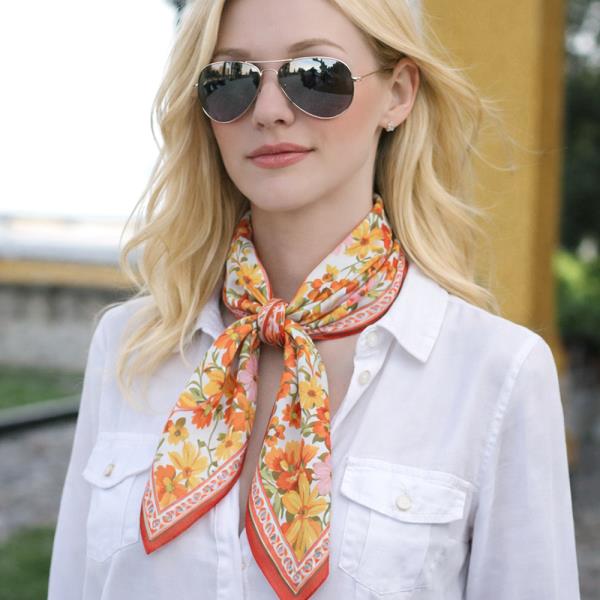 FLORAL PRINT SQUARE SCARF
