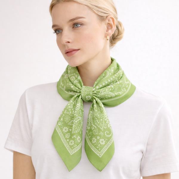 BANDANA PRINT SQUARE SCARF