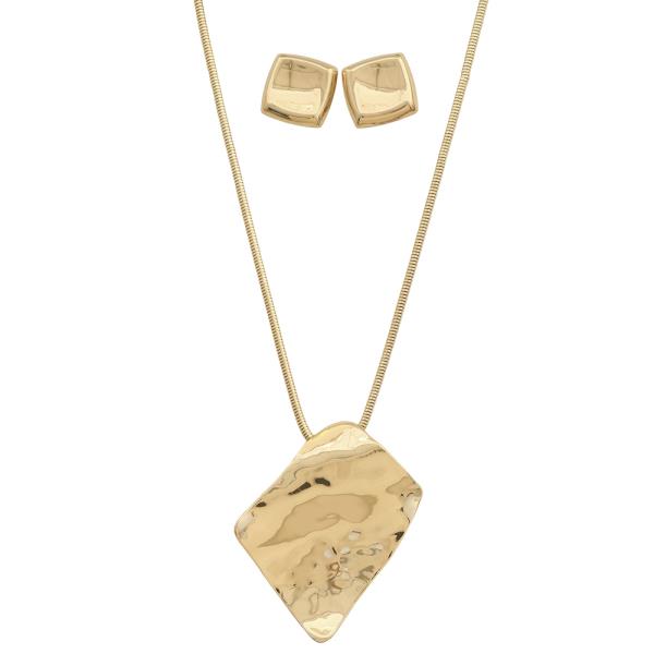 METAL SHAPE PENDANT NECKLACE EARRING SET