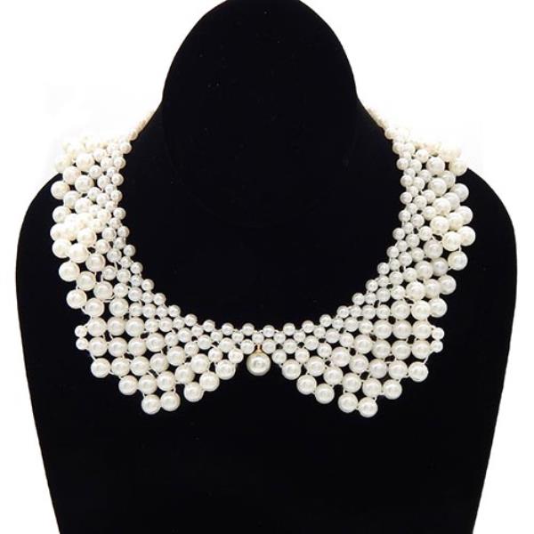 LACE-LIKE PATTERN OF FAUX PEARLS COLLAR NECKLACE