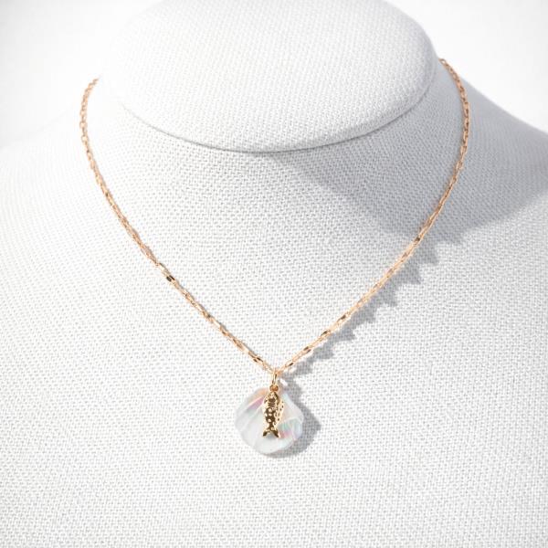 FISH WITH MOP NECKLACE