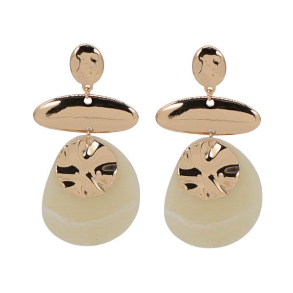 WIDE METAL DANGLE EARRINGS