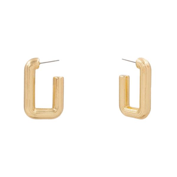 METAL SQUARE HOOP EARRING