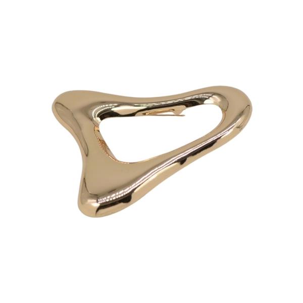 METAL TRIANGLE BROOCH