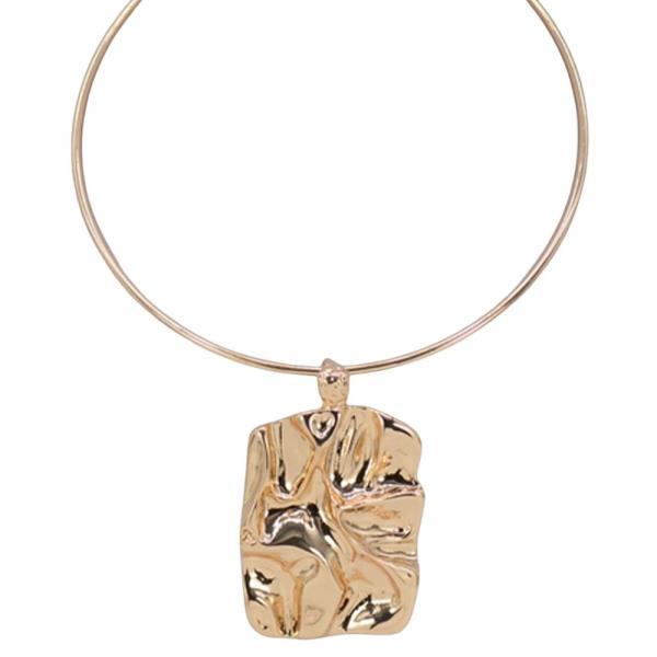 METAL RECTANGLE PENDANT NECKLACE