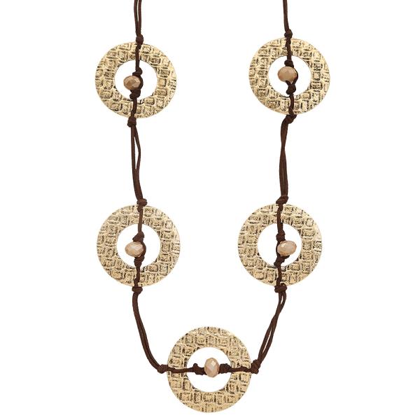 TEXTURED OPEN ROUND DESIGN STRING NECKLACE