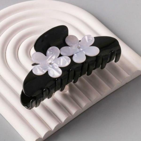ACRYLIC DAISIES HANGER HAIR CLAW CLIP
