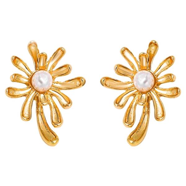 METAL FLOWER PEARL CENTER STATEMENT STUD EARRING