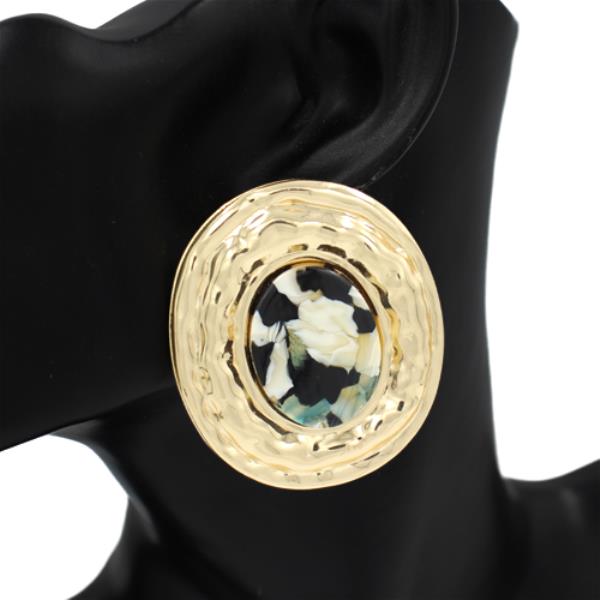 METAL DISC RESIN STATEMENT STUD EARRING