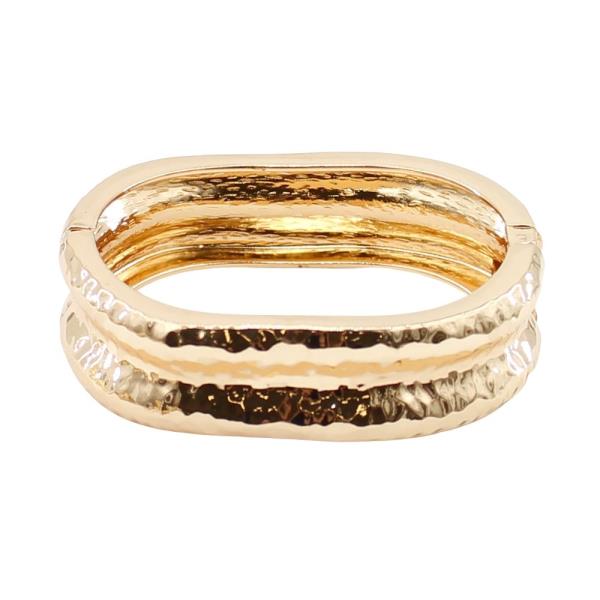 HAMMERED WIDE HINGE BANGLE BRACELET