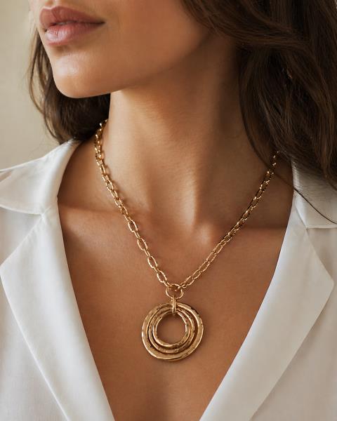 MULTI HAMMERED CIRCLE NECKLACE
