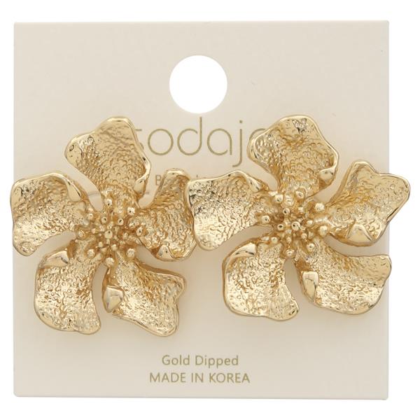 SODAJO TEXTURED FLOWER GOLD DIPPED EARRING