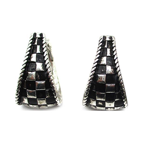 WESTERN CHECKER EARRING