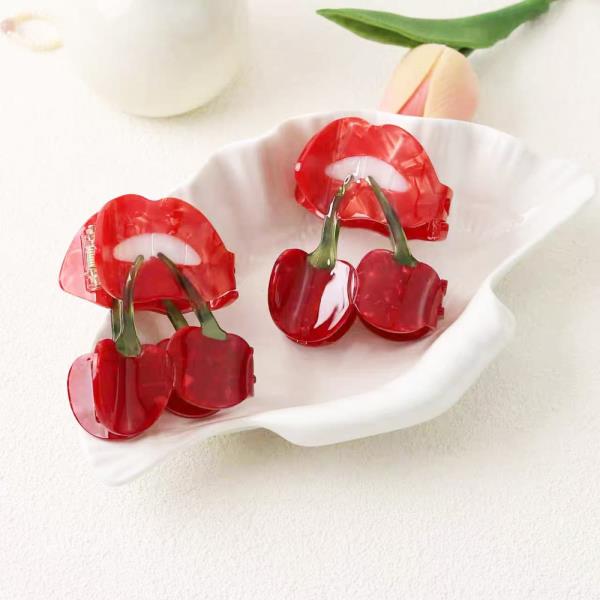 CHERRY LIPS HAIR CLAW CLIP