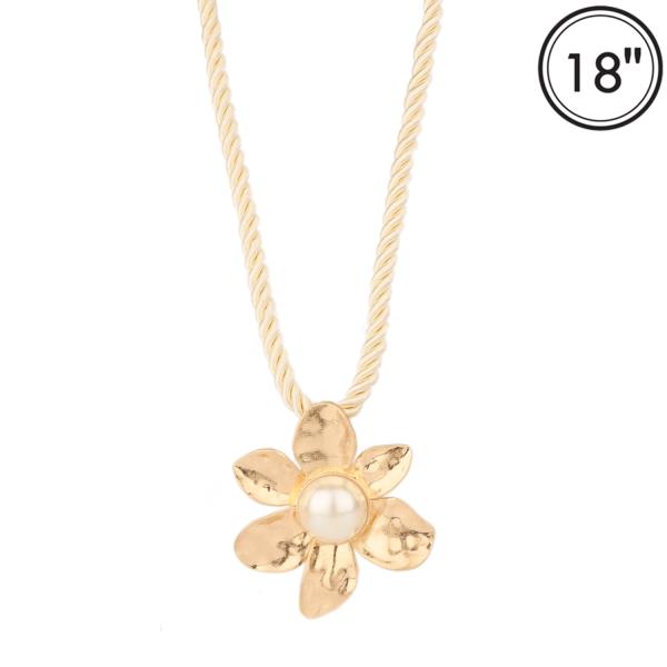 PEARL FLOWER CORD NECKLACE