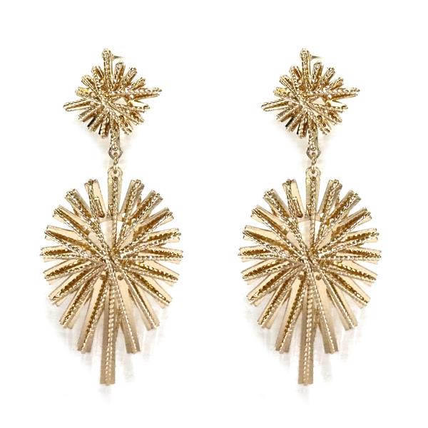 METAL HOOP EARRING