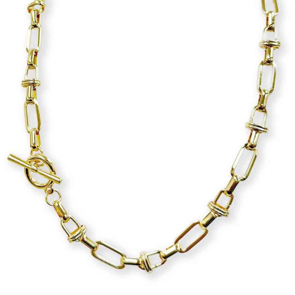 PAPERCLIP LINK TOGGLE CHAIN NECKLACE