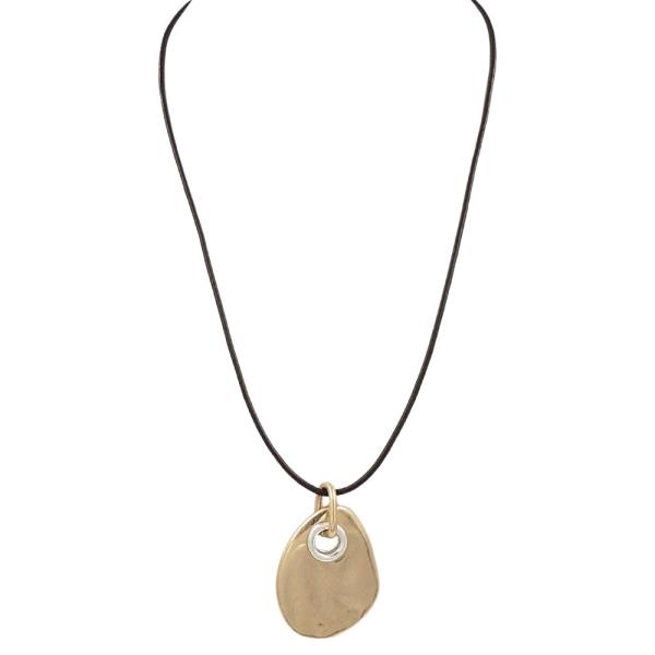 LEATHER  DROP SHAPED PDT NECKLACE