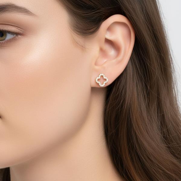 14K GOLD WHITE GOLD DIPPED CZ QUATREFOIL STUD EARRING